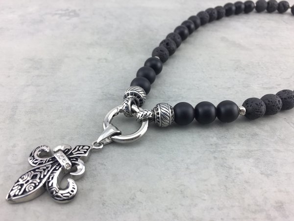Kurze Halskette für Damen oder Herren, Lava und Onyx Perlen kombiniert mit Anhänger K_114