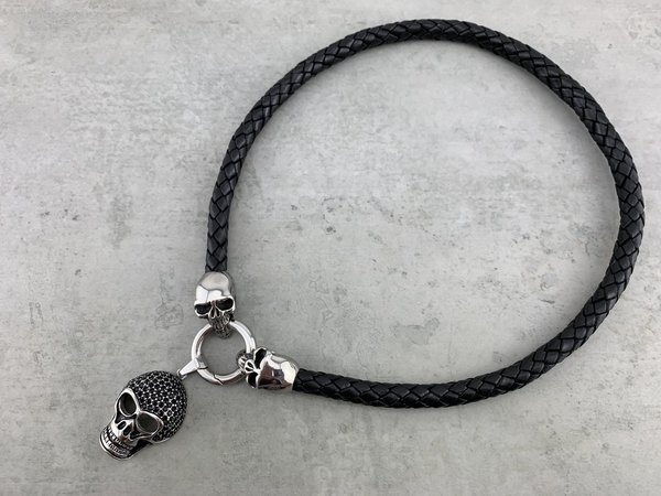 Lederschmuck, Halskette aus schwarzem Leder mit Totenkopf Nr. LK_12
